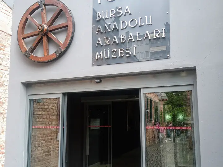 Tofaş Bursa Anadolu Arabaları Müzesi girişi